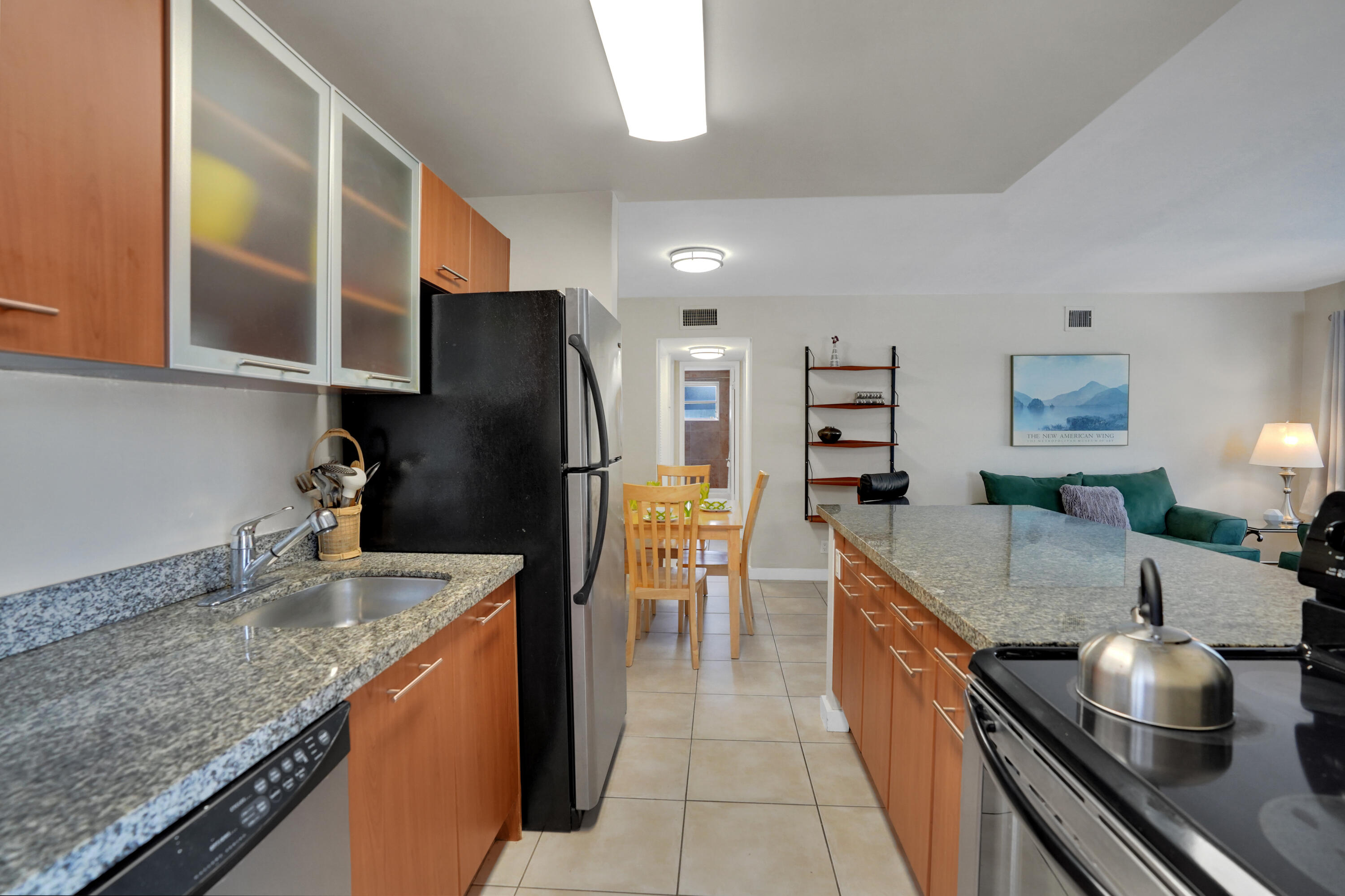 WINDWARD EAST CONDOMINIUM - Residential Lease
