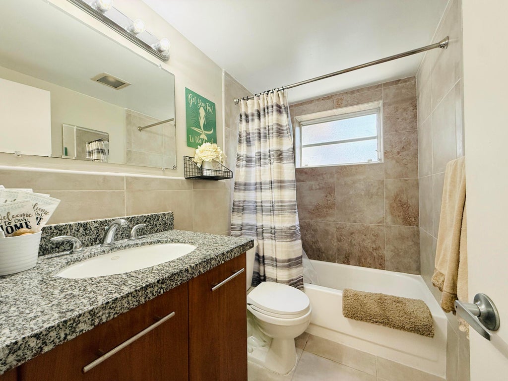 Photo of 3212 NE 9th St #A104, Pompano Beach, FL 33062 (MLS # B26016279)