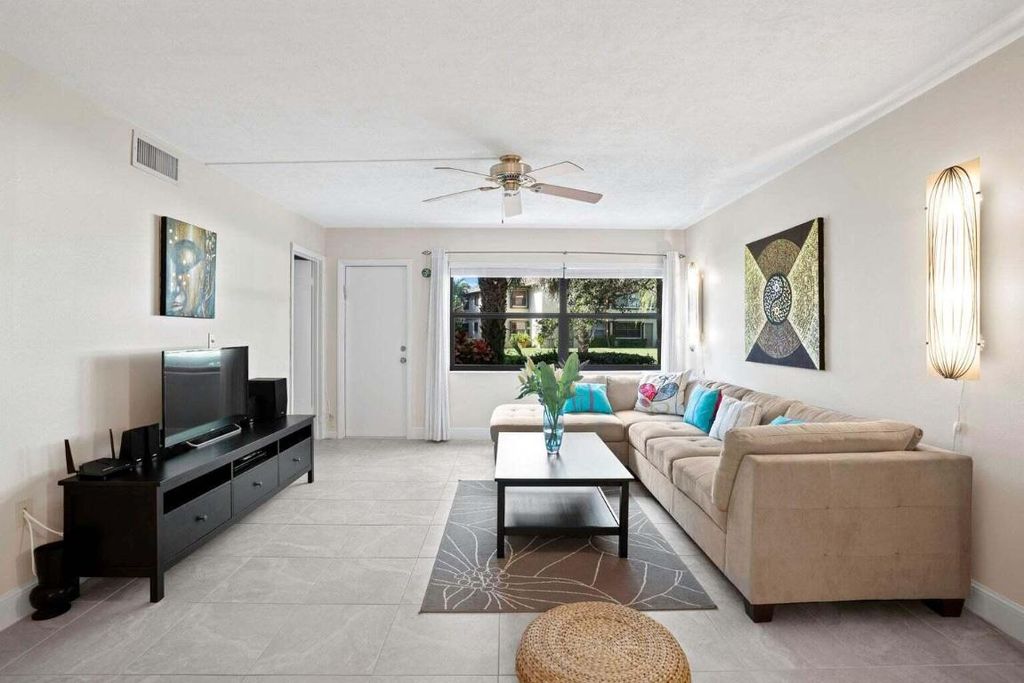 Photo of 2018 SW 29th Court #6-C-1, Delray Beach, FL 33445 (MLS # R10934794)