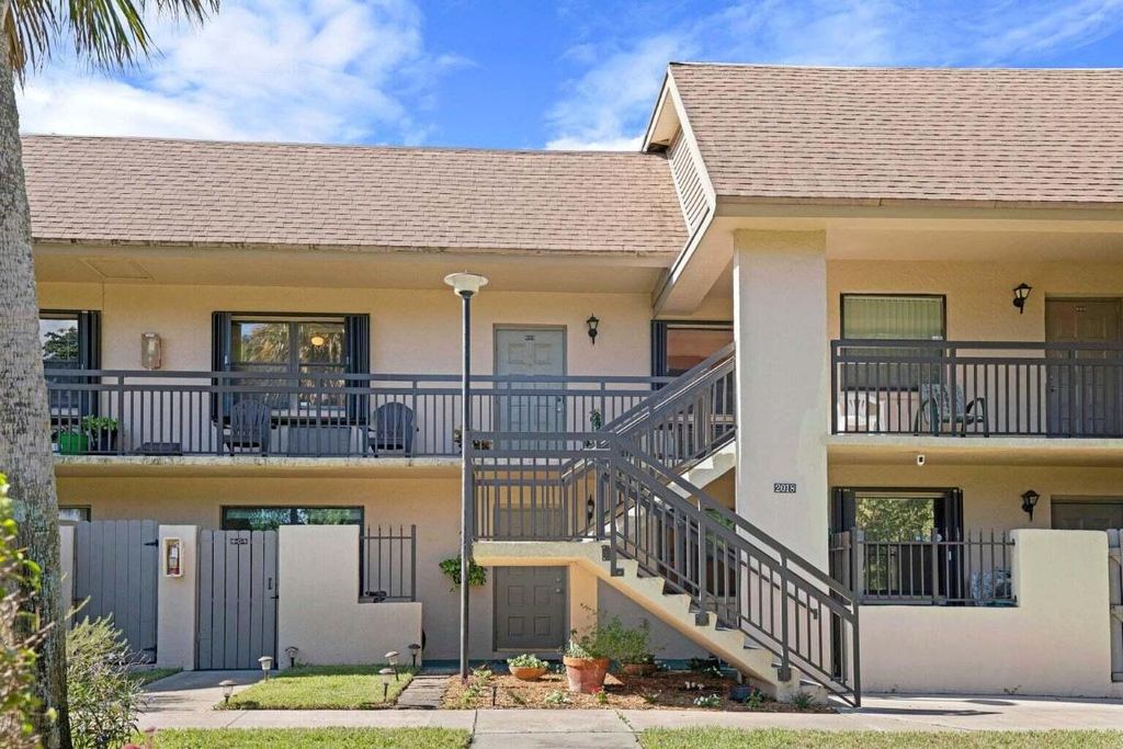 Photo of 2018 SW 29th Court #6-C-1, Delray Beach, FL 33445 (MLS # R10934794)