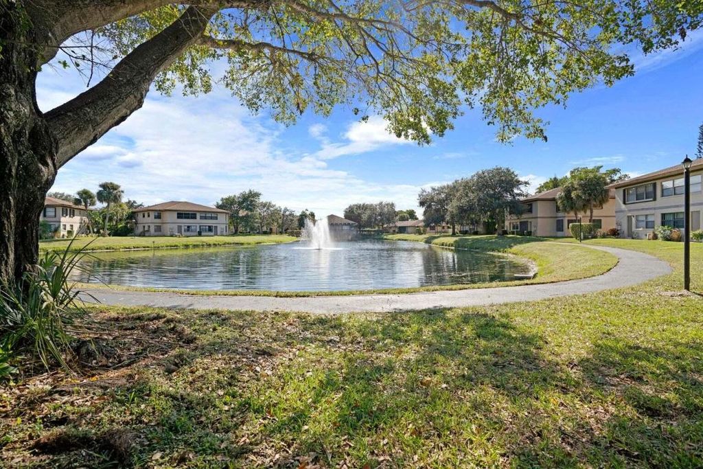 Photo of 2018 SW 29th Court #6-C-1, Delray Beach, FL 33445 (MLS # R10934794)