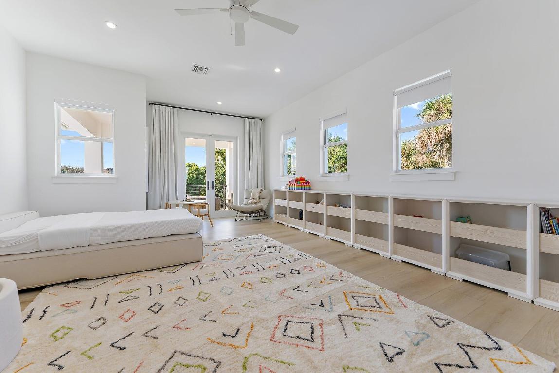 HIDDEN KEY - Residential