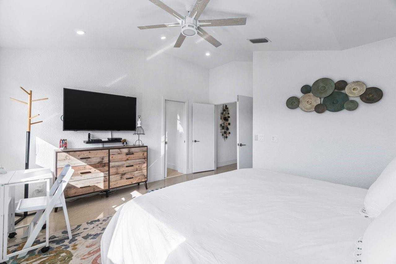 CEDAR CAY - Residential