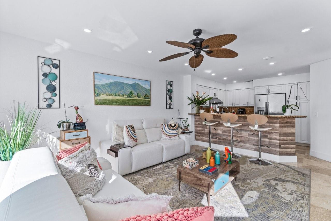CEDAR CAY - Residential