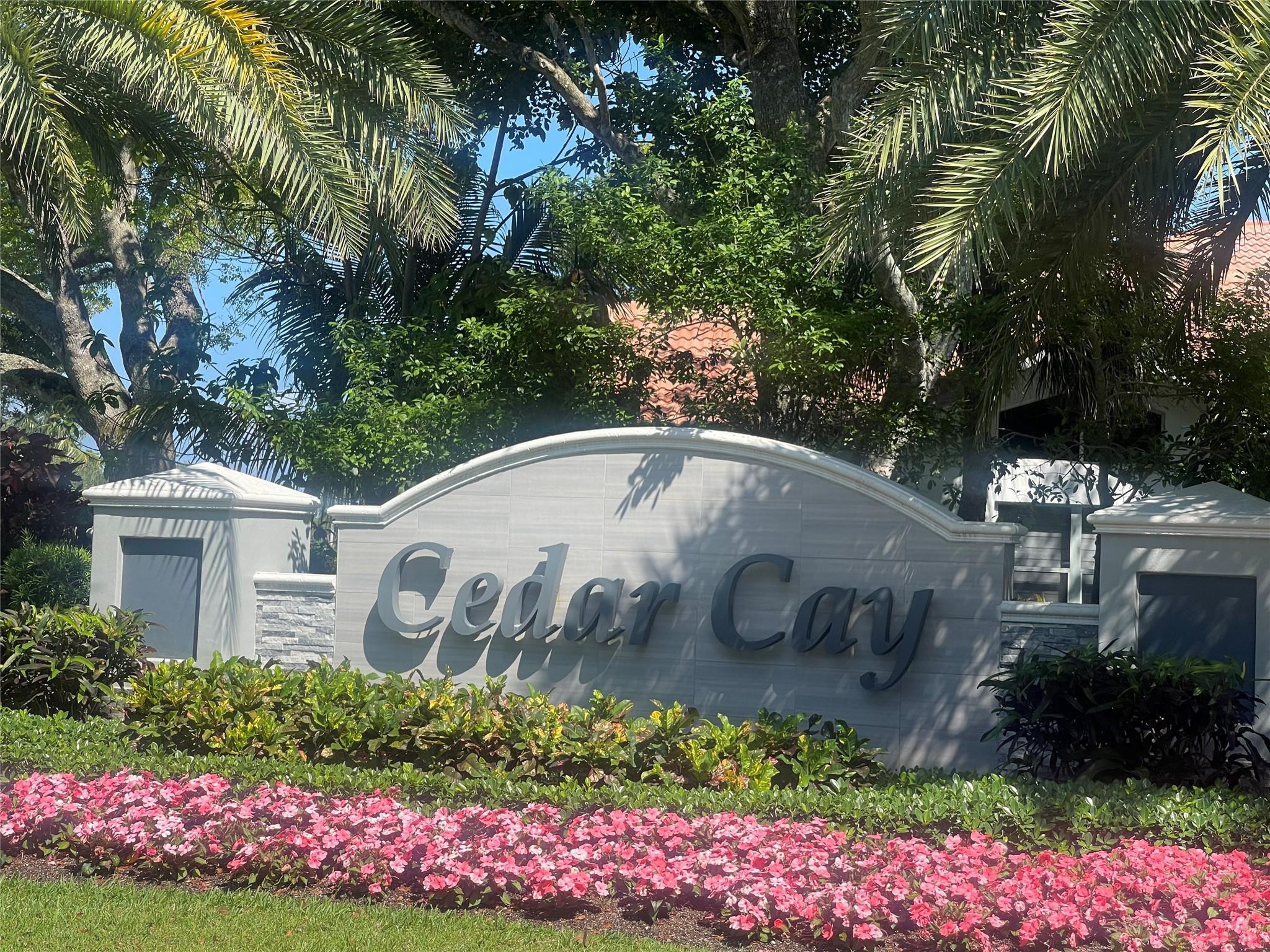 CEDAR CAY - Residential