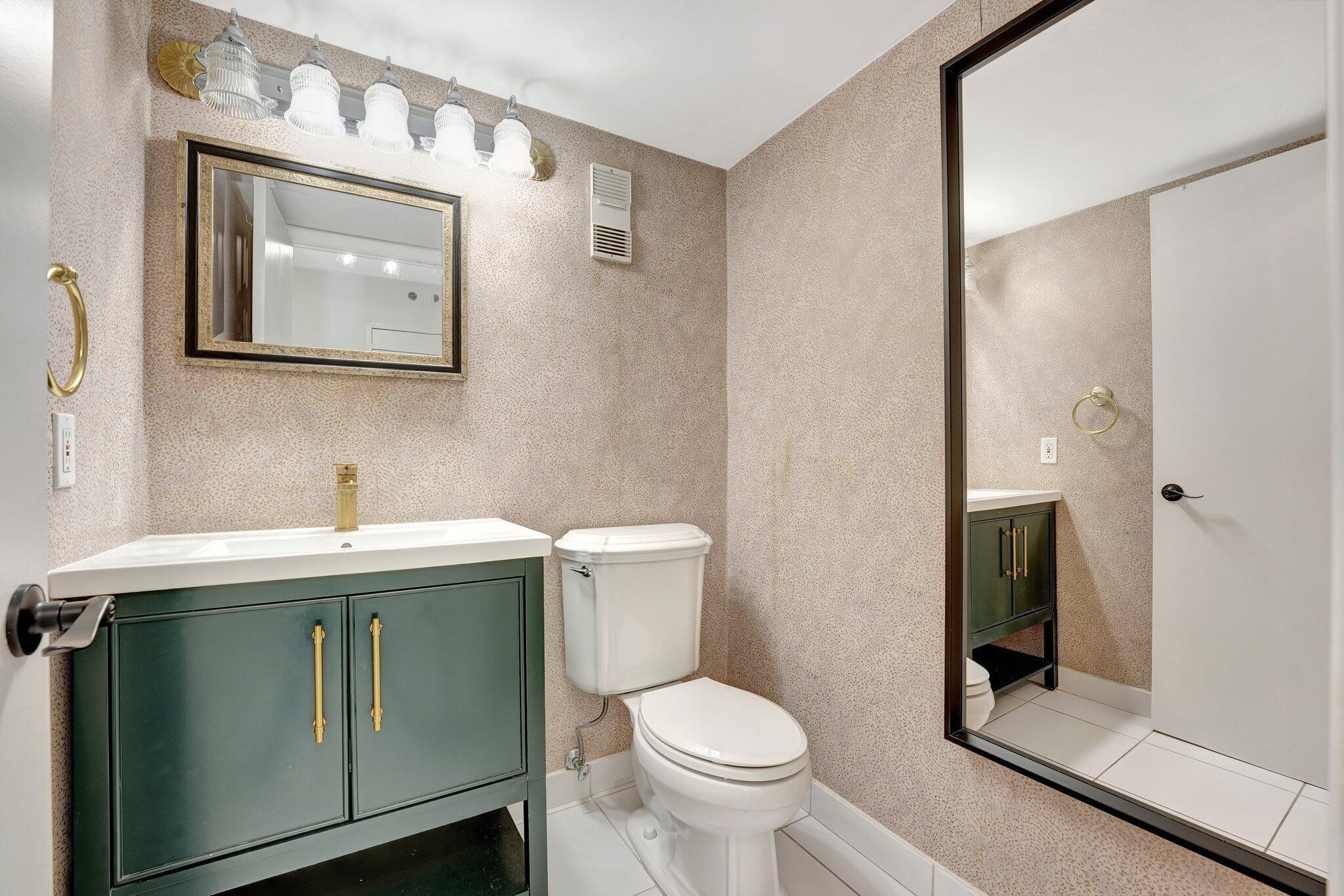 AMBASSADORS V NORTH CONDO - Residential