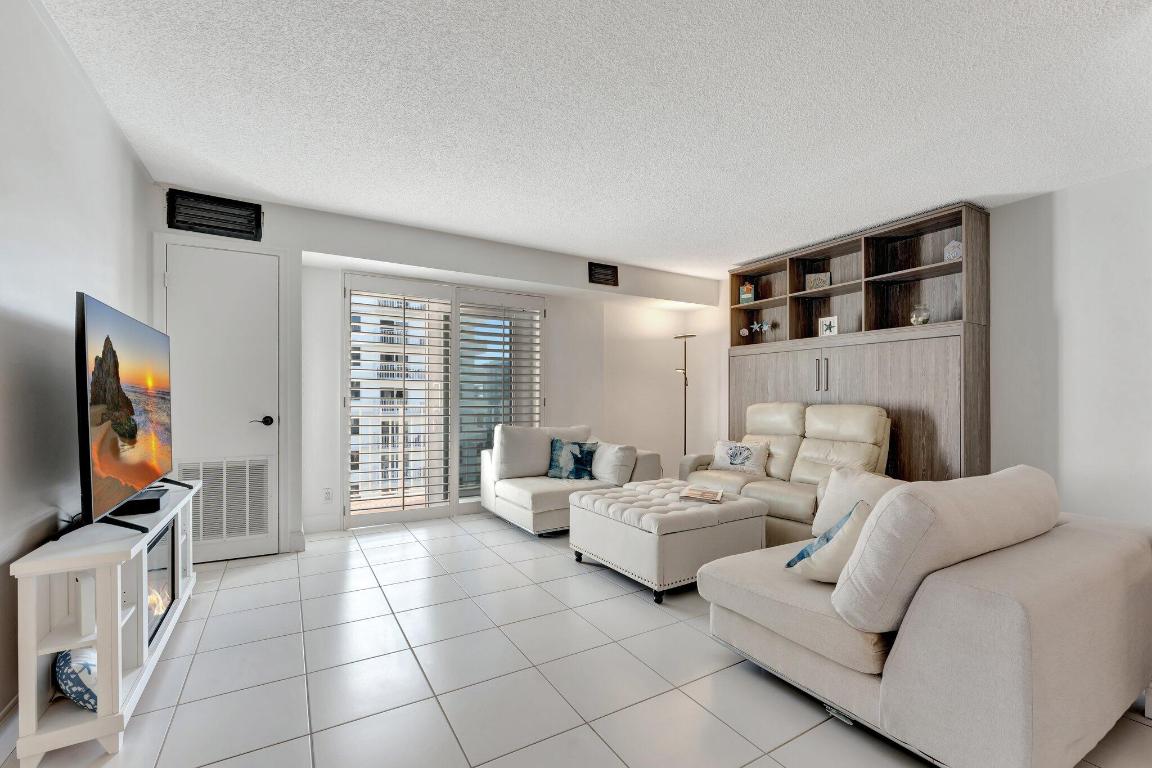 3215 S Ocean Boulevard 703