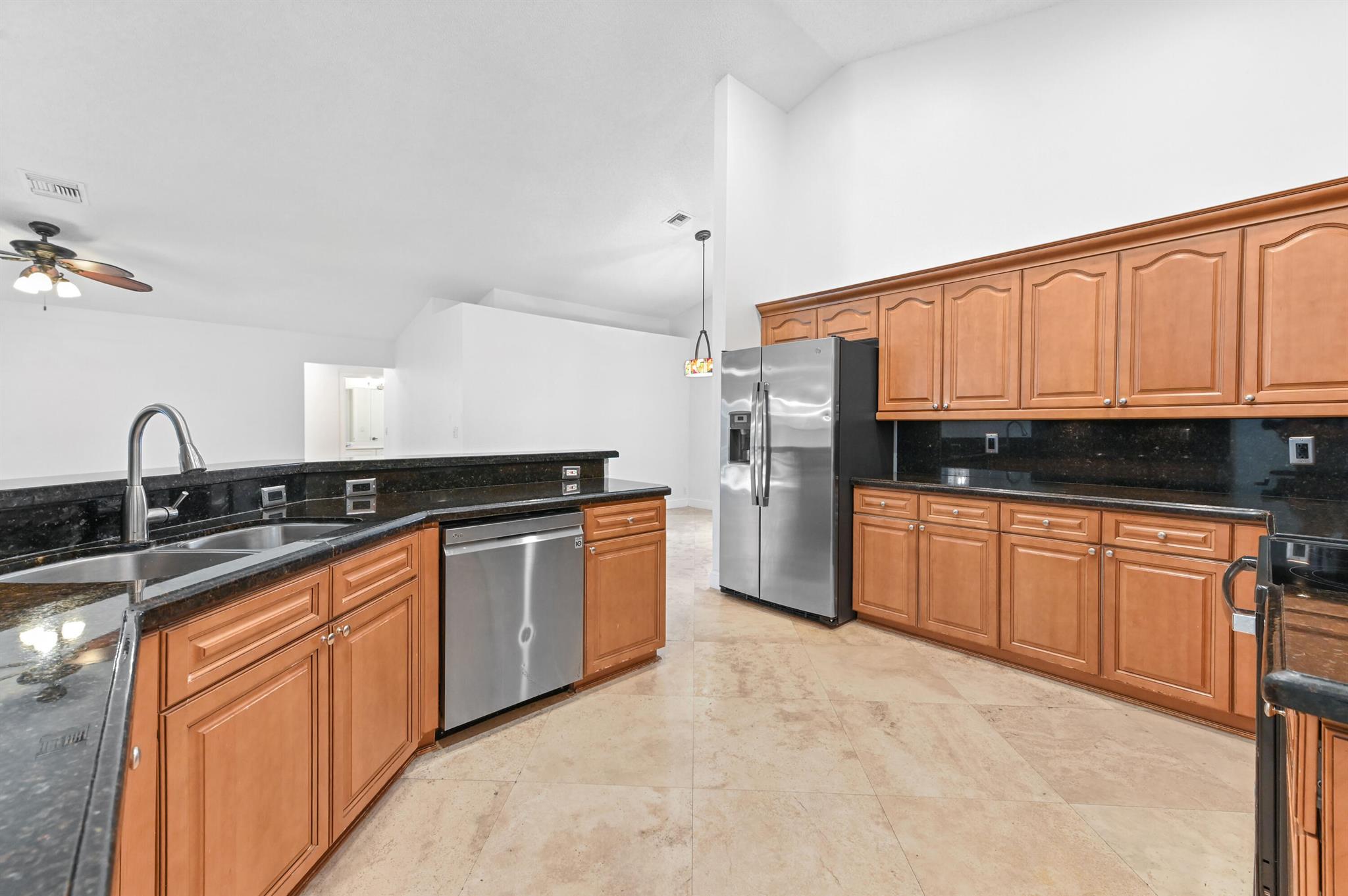 Newport Bay Meadow Villag - Residential Lease