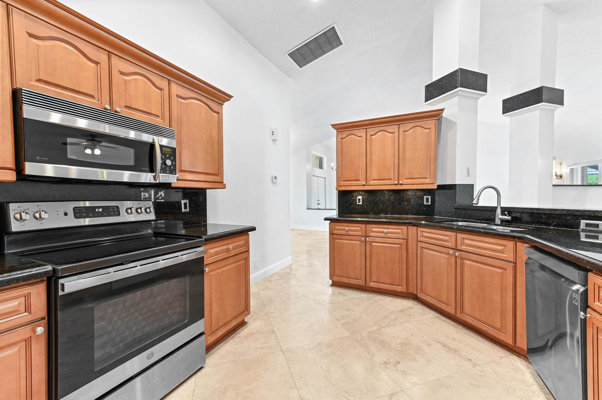 Newport Bay Meadow Villag - Residential Lease