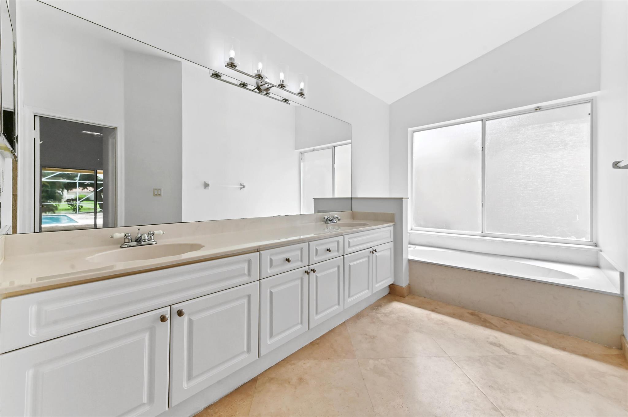 Newport Bay Meadow Villag - Residential Lease