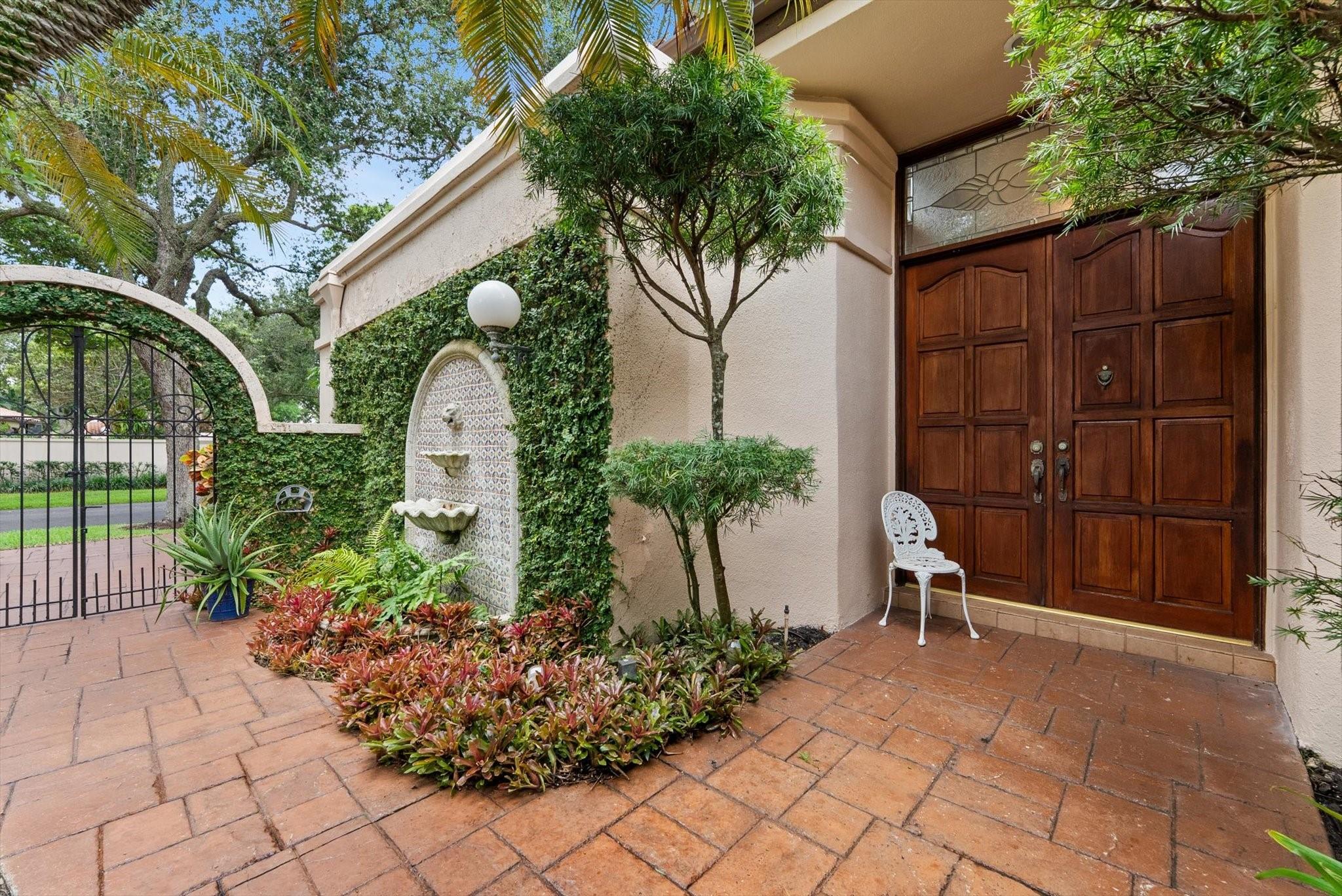 572 Deer Creek Via Genova