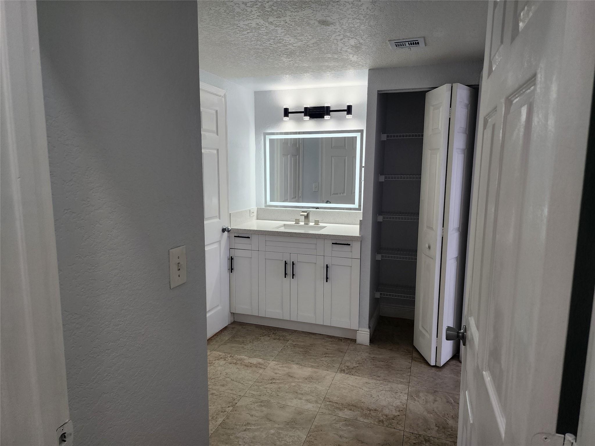 AVENTINE - Residential Lease