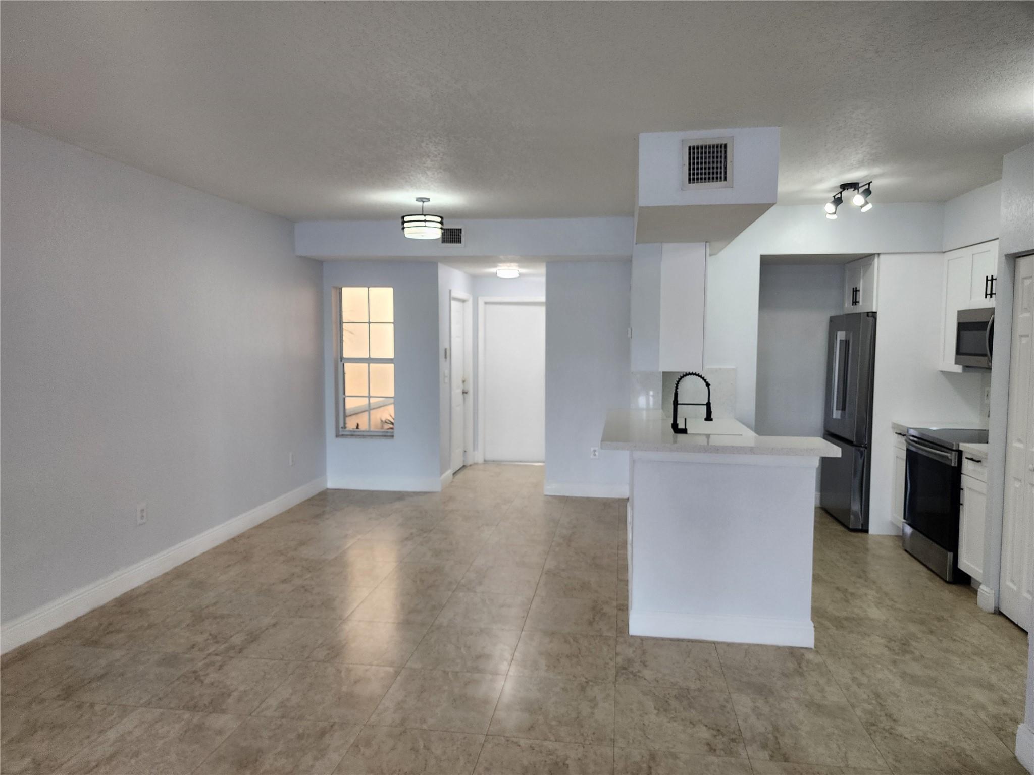 AVENTINE - Residential Lease