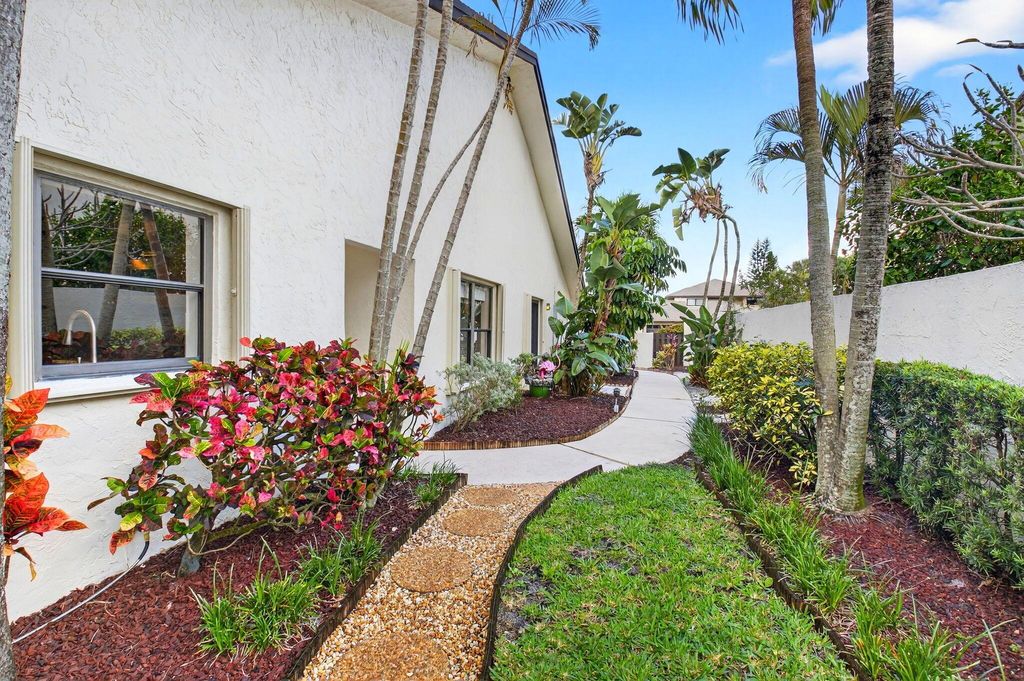 Photo of 2866 SW 6th Street, Delray Beach, FL 33445 (MLS # R11146358)