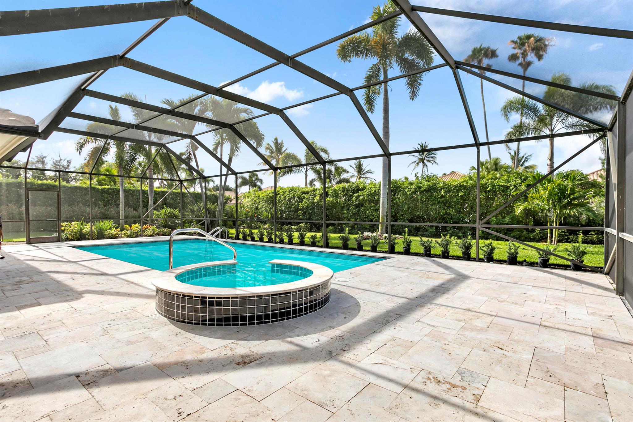 SOUTHERN CAY AT JONATHANS - Residential