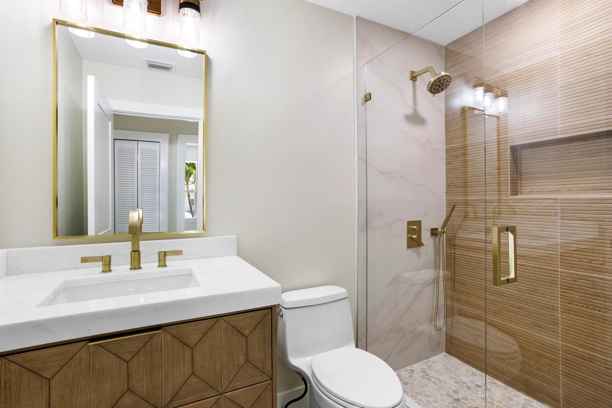 SOUTHERN CAY AT JONATHANS - Residential