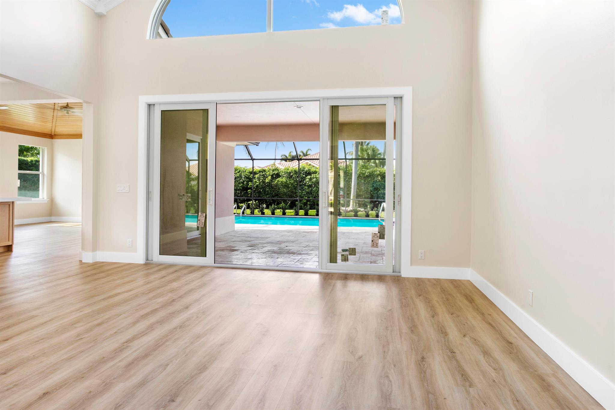 SOUTHERN CAY AT JONATHANS - Residential