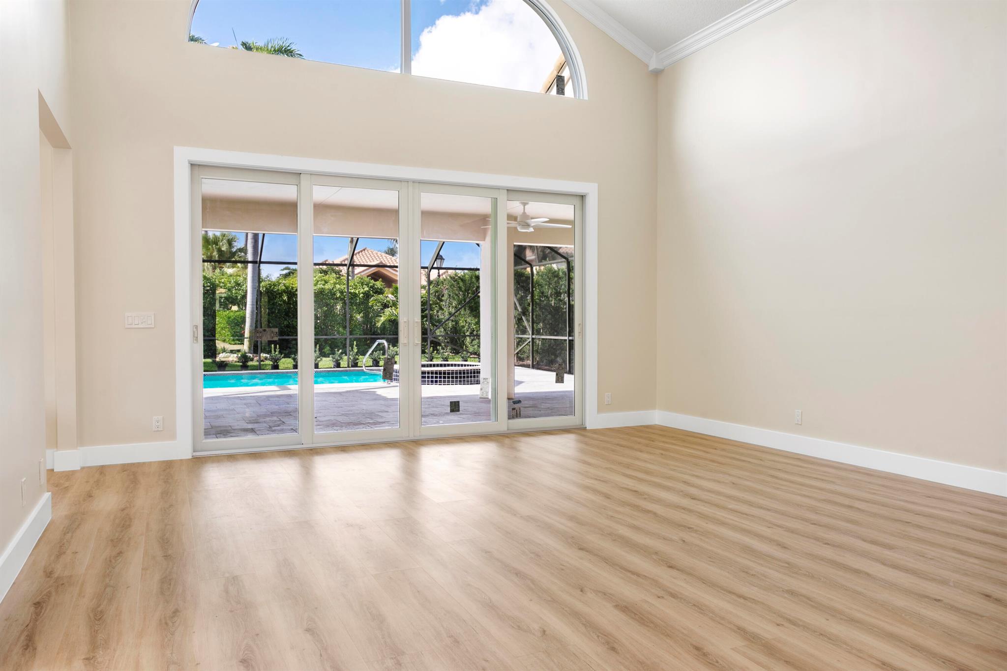 SOUTHERN CAY AT JONATHANS - Residential