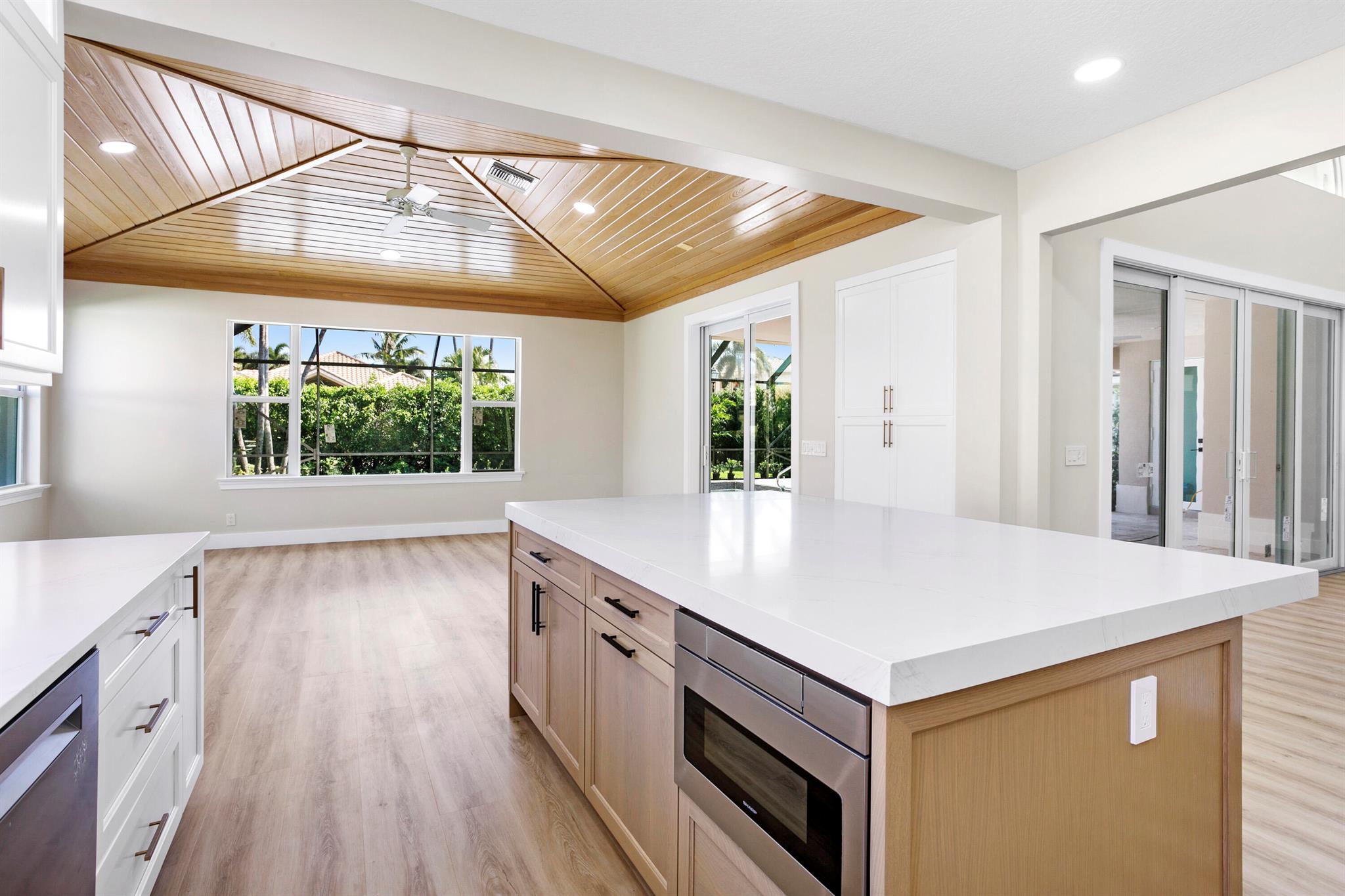 SOUTHERN CAY AT JONATHANS - Residential