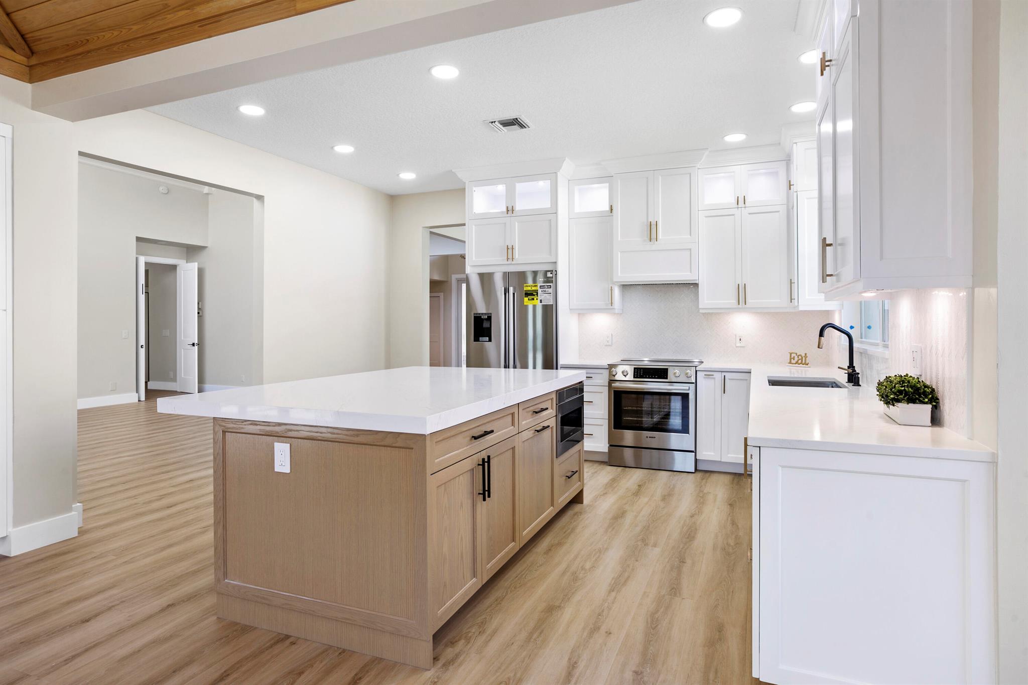 SOUTHERN CAY AT JONATHANS - Residential