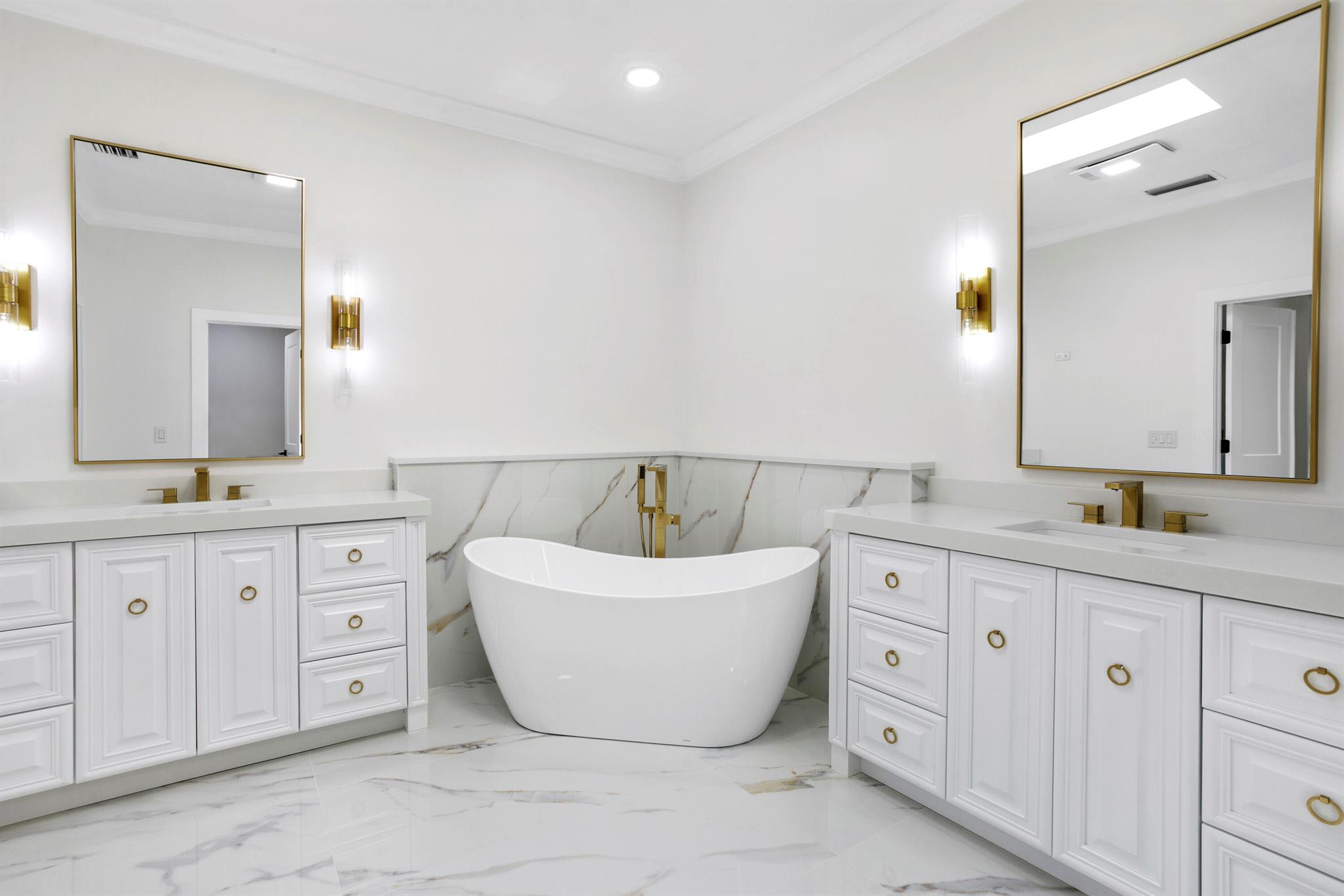 SOUTHERN CAY AT JONATHANS - Residential