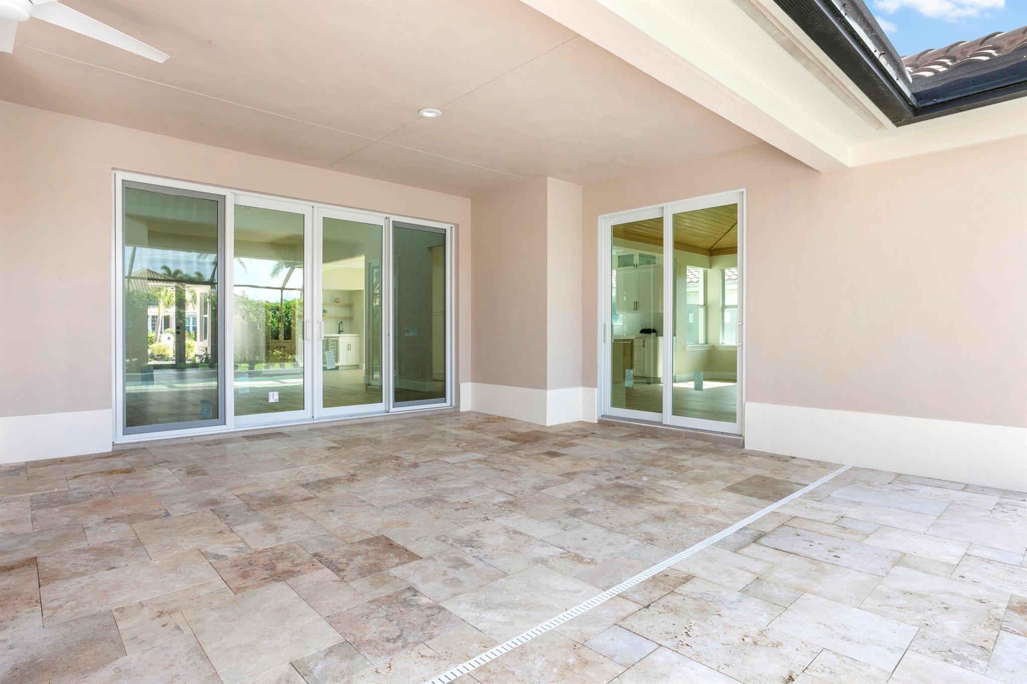 SOUTHERN CAY AT JONATHANS - Residential