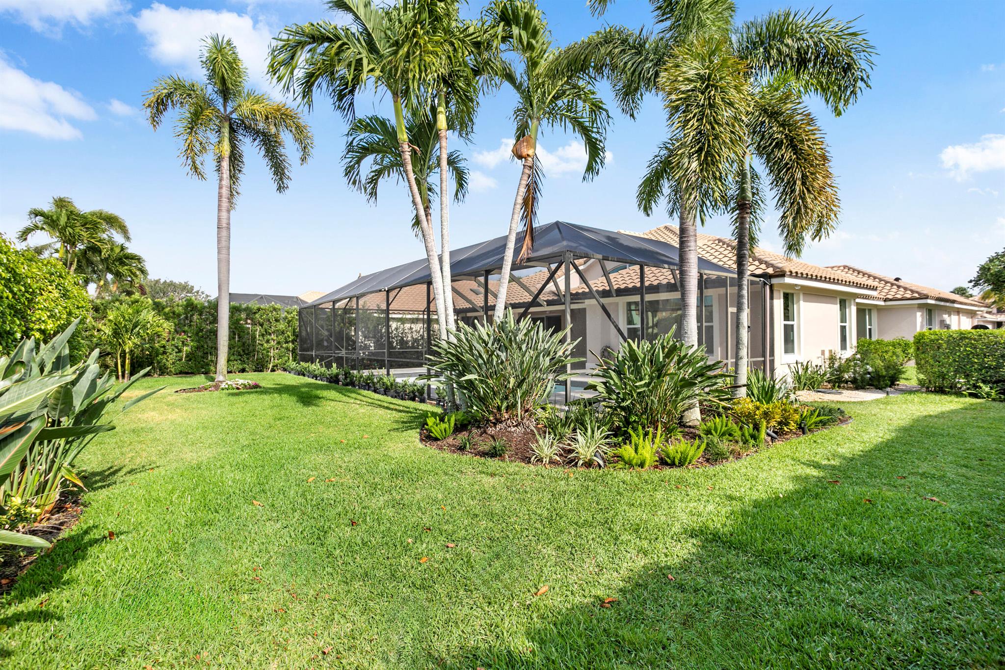 SOUTHERN CAY AT JONATHANS - Residential