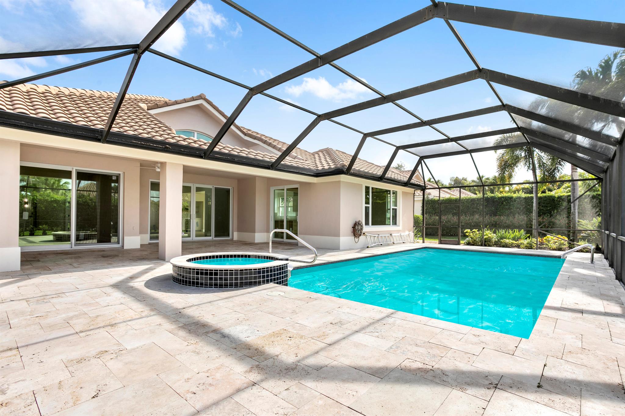 SOUTHERN CAY AT JONATHANS - Residential