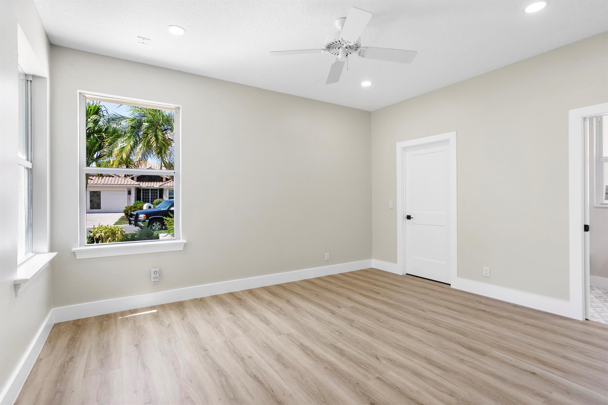 SOUTHERN CAY AT JONATHANS - Residential