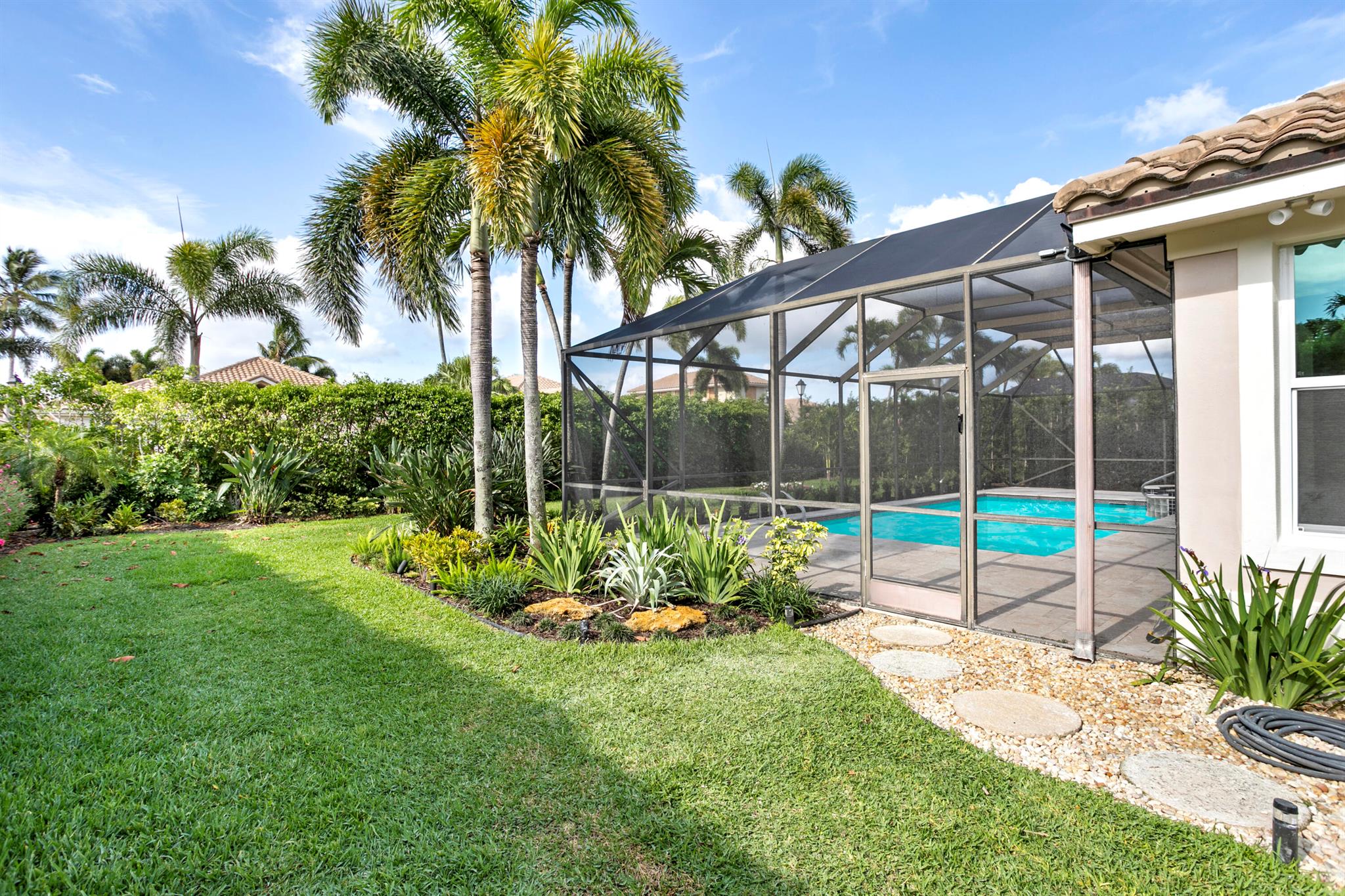 SOUTHERN CAY AT JONATHANS - Residential