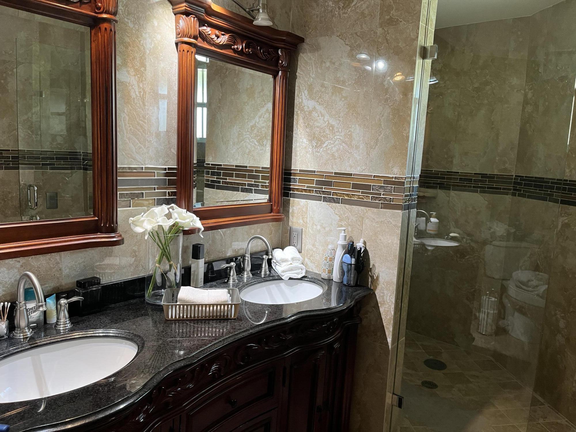 6549 Via Regina 6549