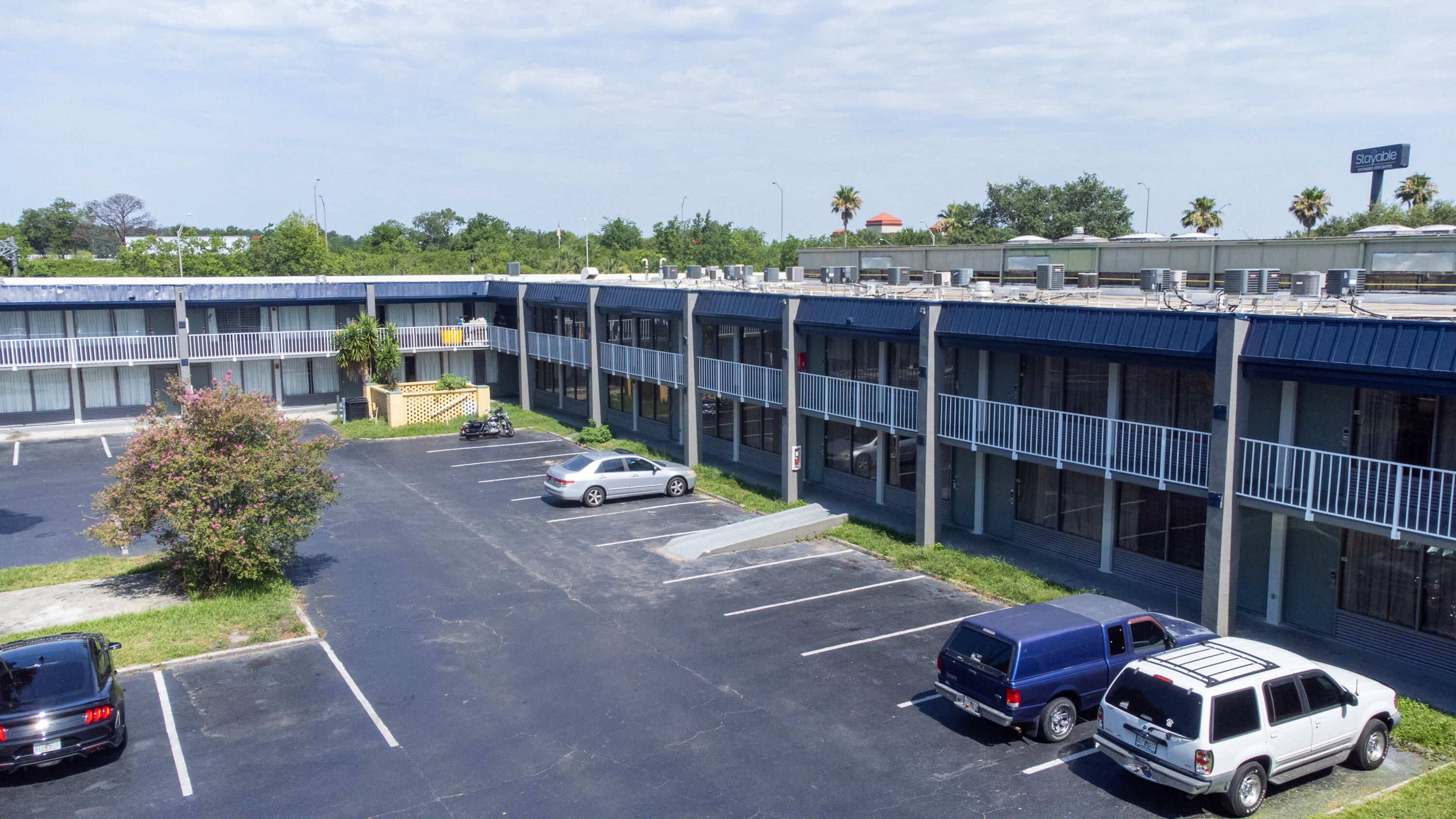 Stayable Suites - Residential Lease