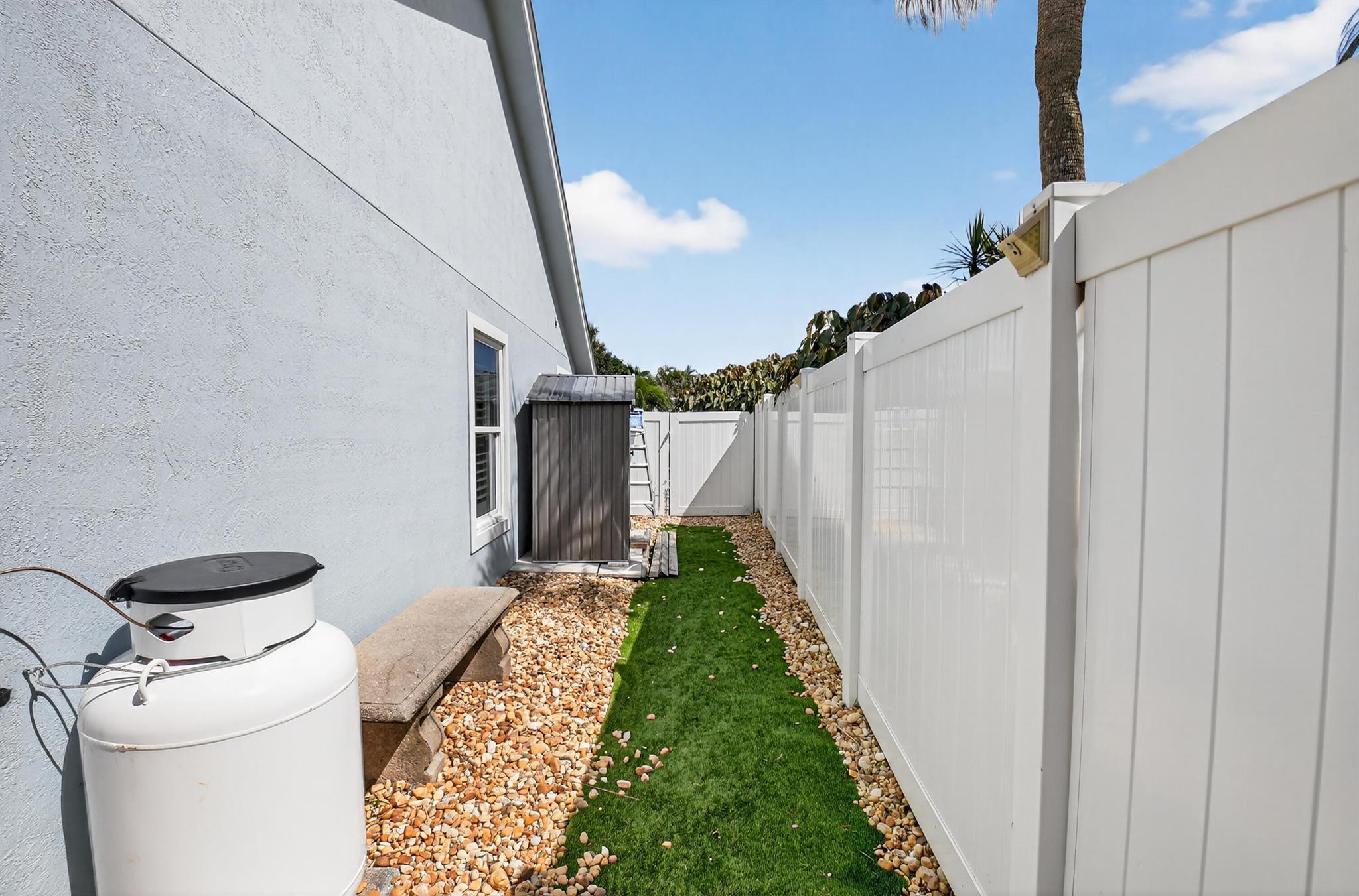 LAKES OF LANTANA PH 2-B - Residential