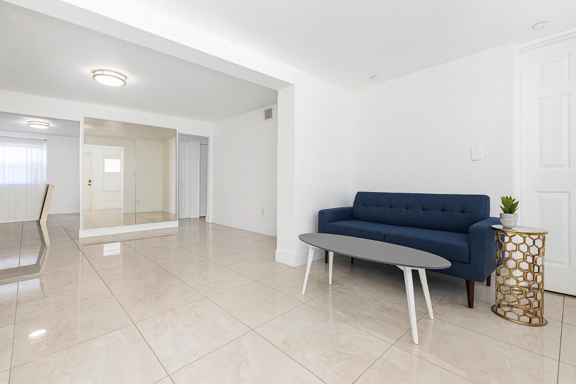 Hollywood Park 4-19 B - Residential Income