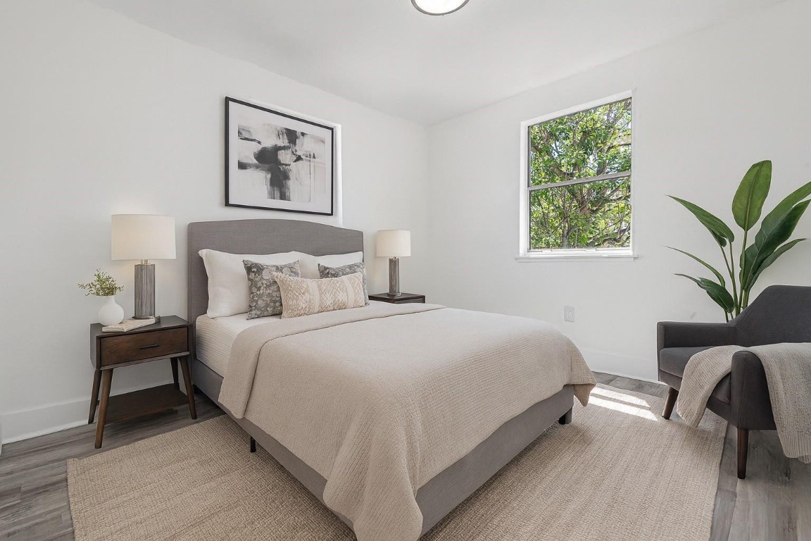 Hollywood Park 4-19 B - Residential Income