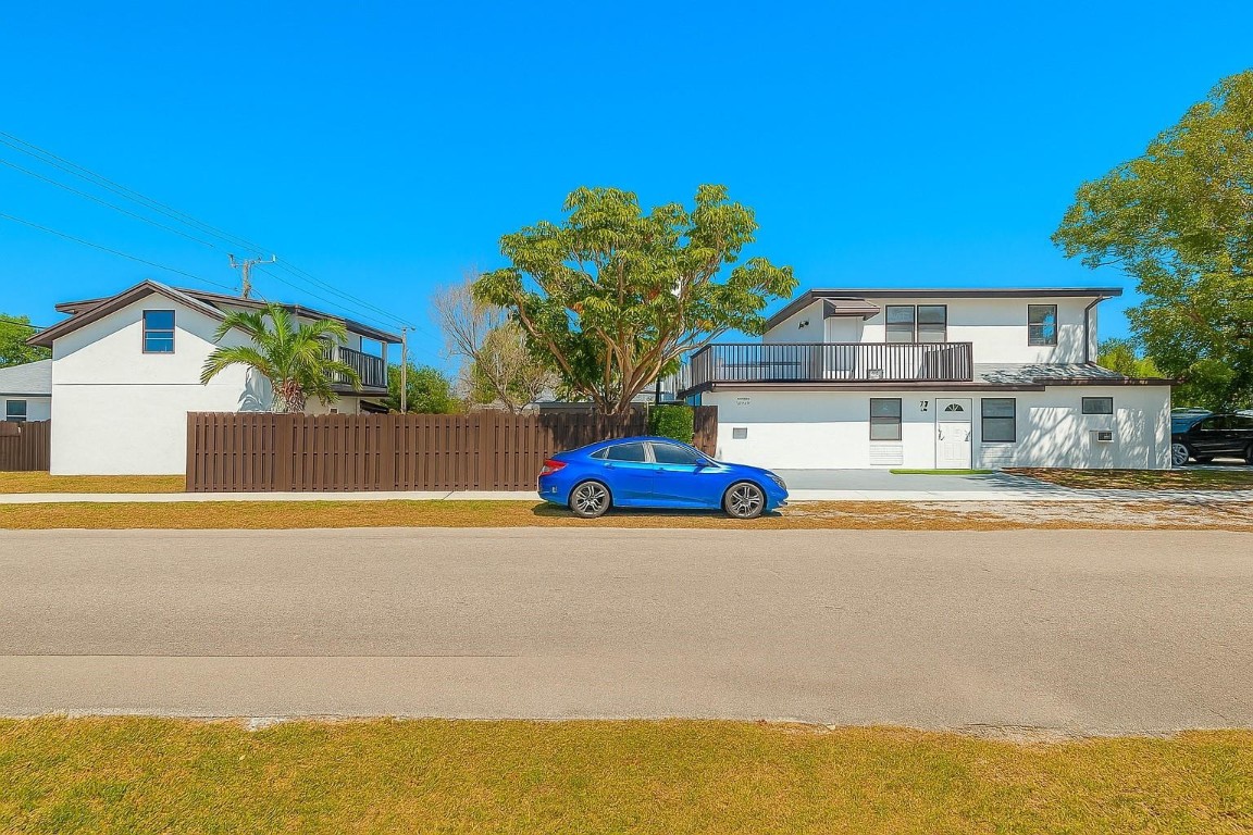 Hollywood Park 4-19 B - Residential Income