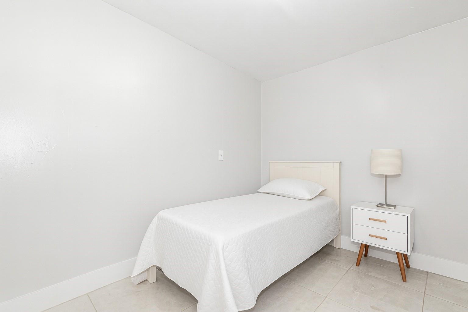 Hollywood Park 4-19 B - Residential Income