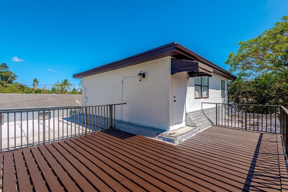 Hollywood Park 4-19 B - Residential Income