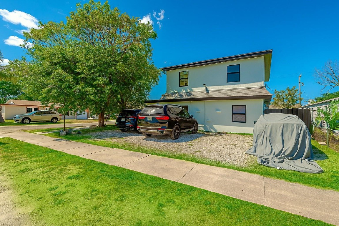 Hollywood Park 4-19 B - Residential Income