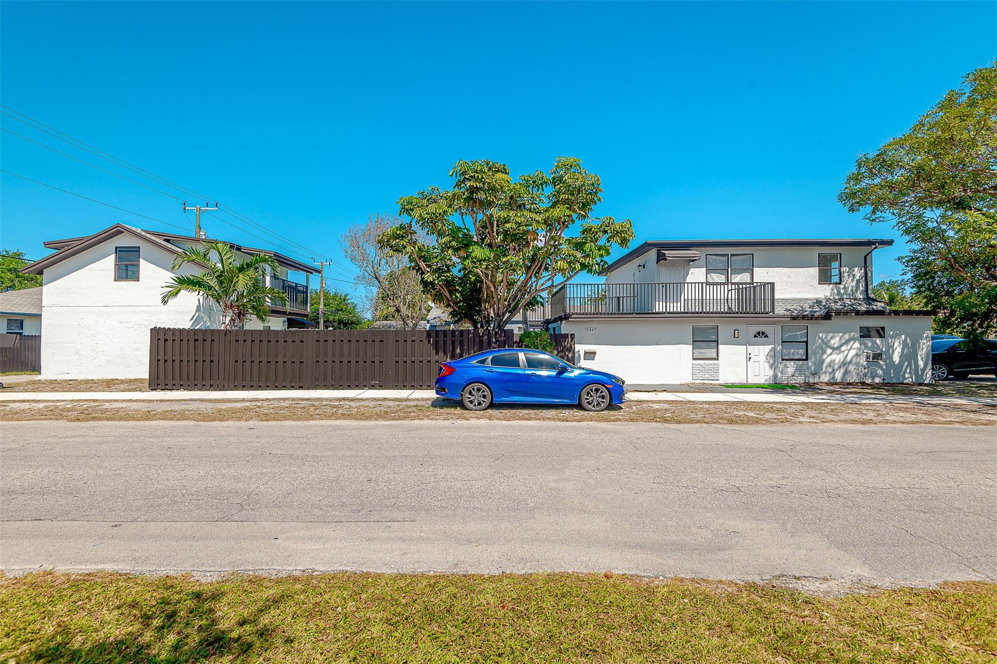 Hollywood Park 4-19 B - Residential Income