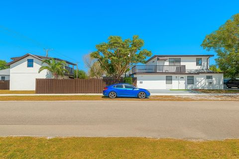 2447 Roosevelt Street Hollywood FL 33020