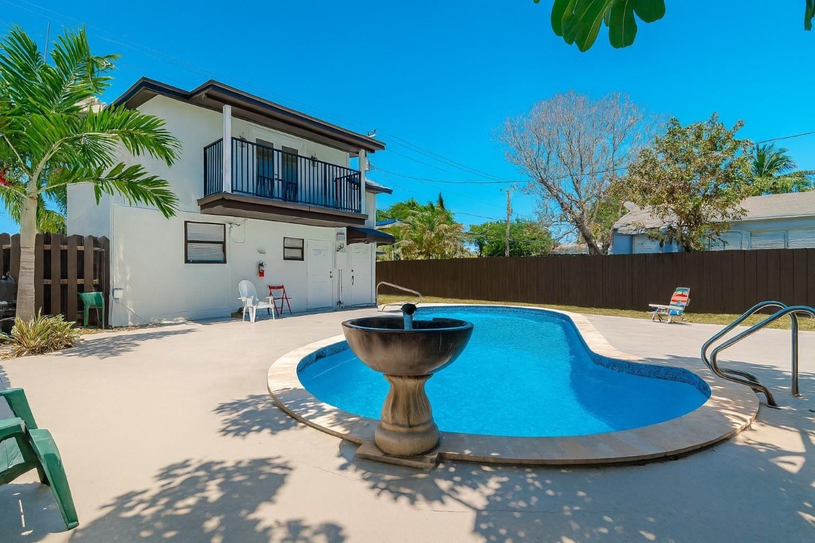 Hollywood Park 4-19 B - Residential Income