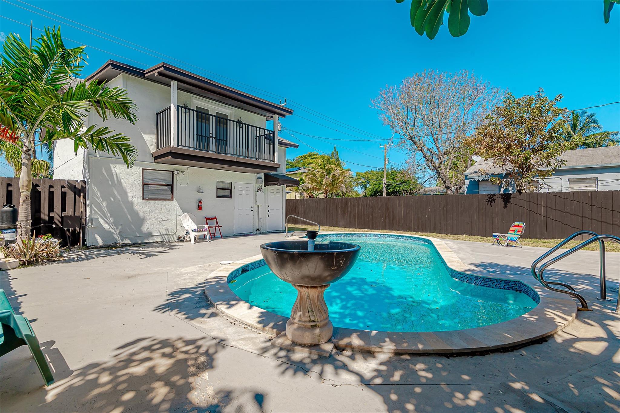 Hollywood Park 4-19 B - Residential Income