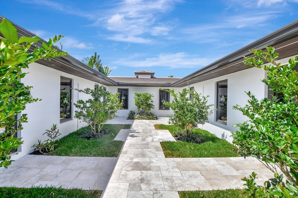 Photo of 1361 SE 4th Street, Deerfield Beach, FL 33441 (MLS # B26023514)
