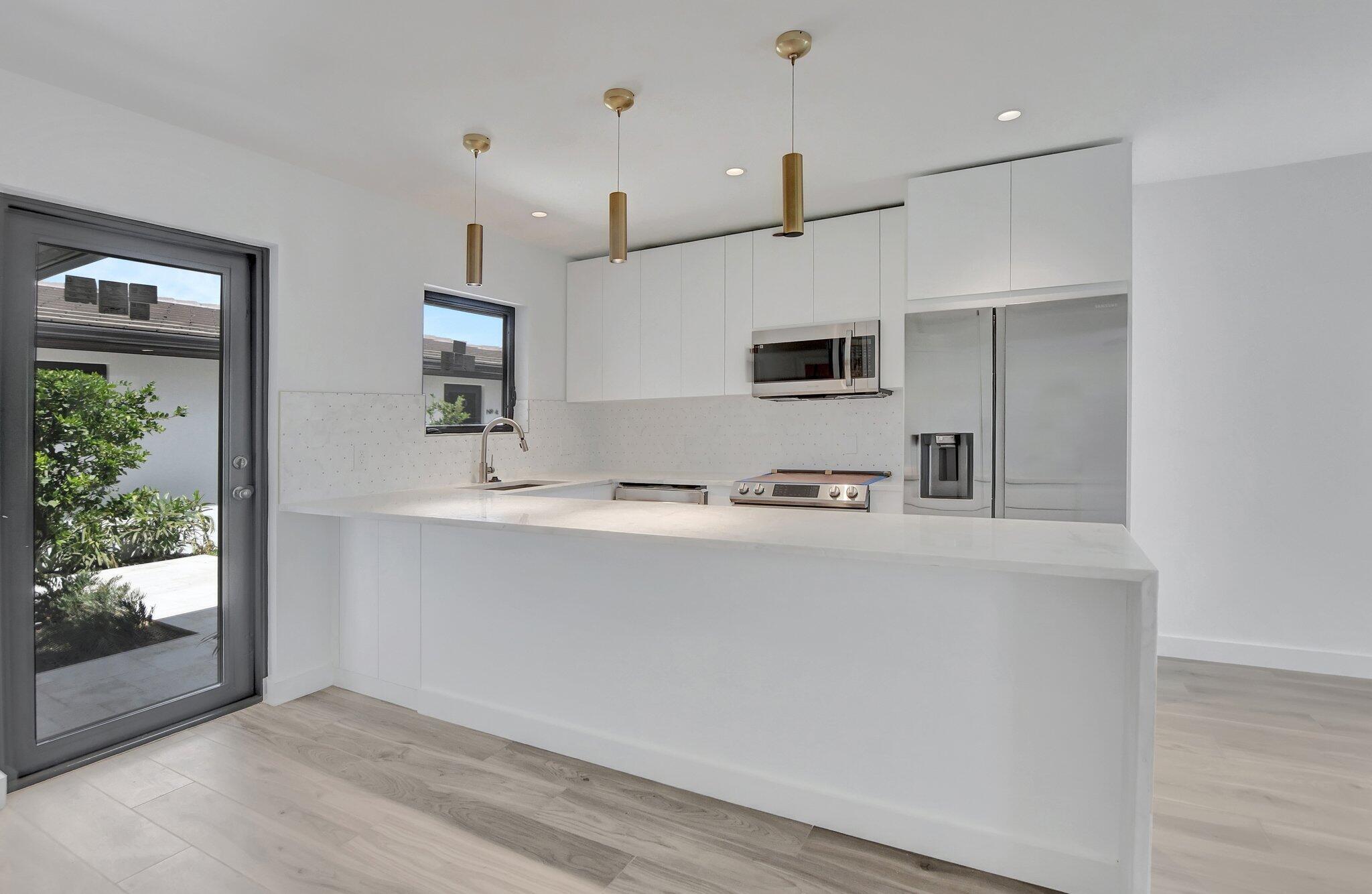 THE COVE - Residential Income