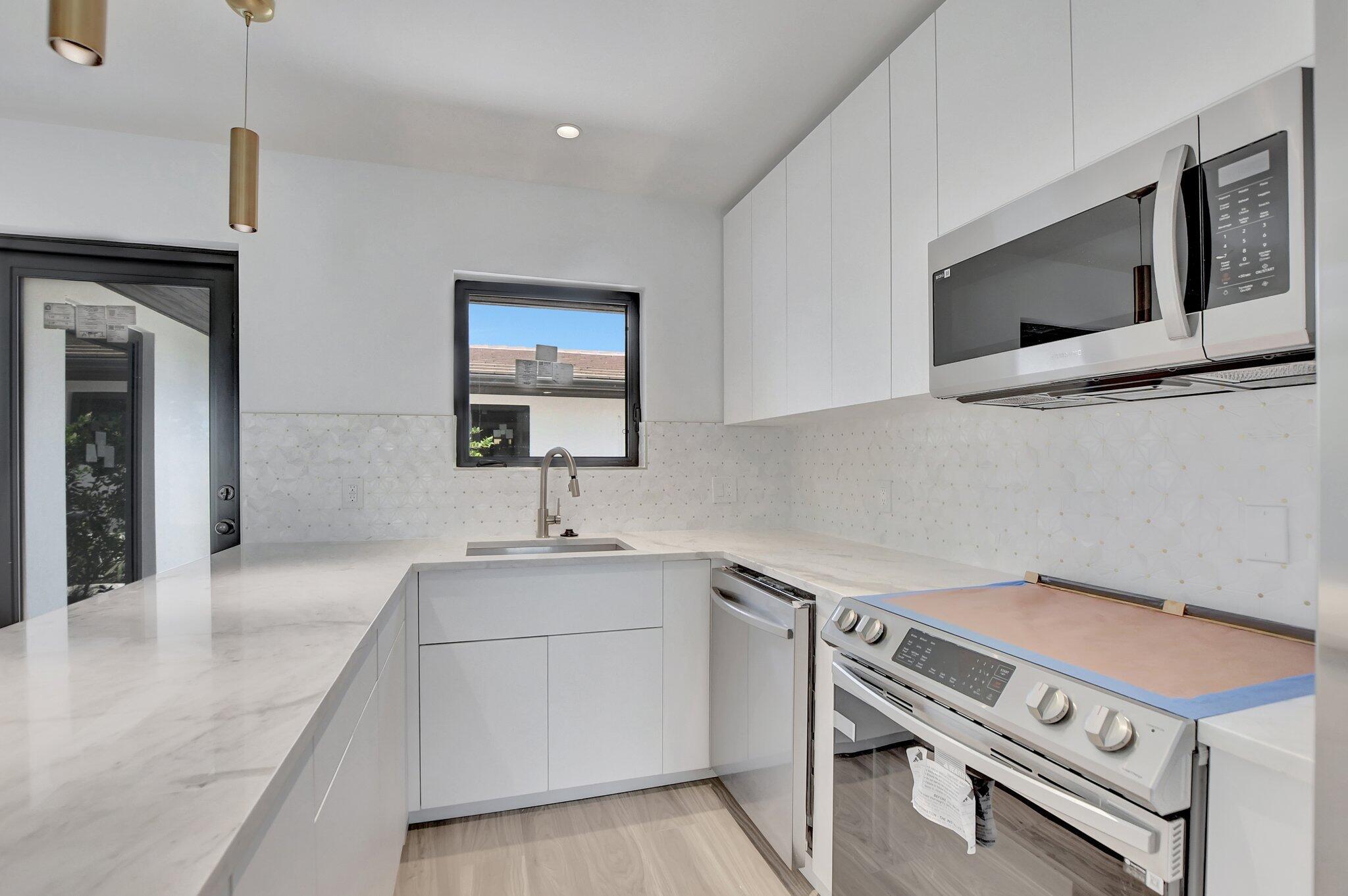 THE COVE - Residential Income
