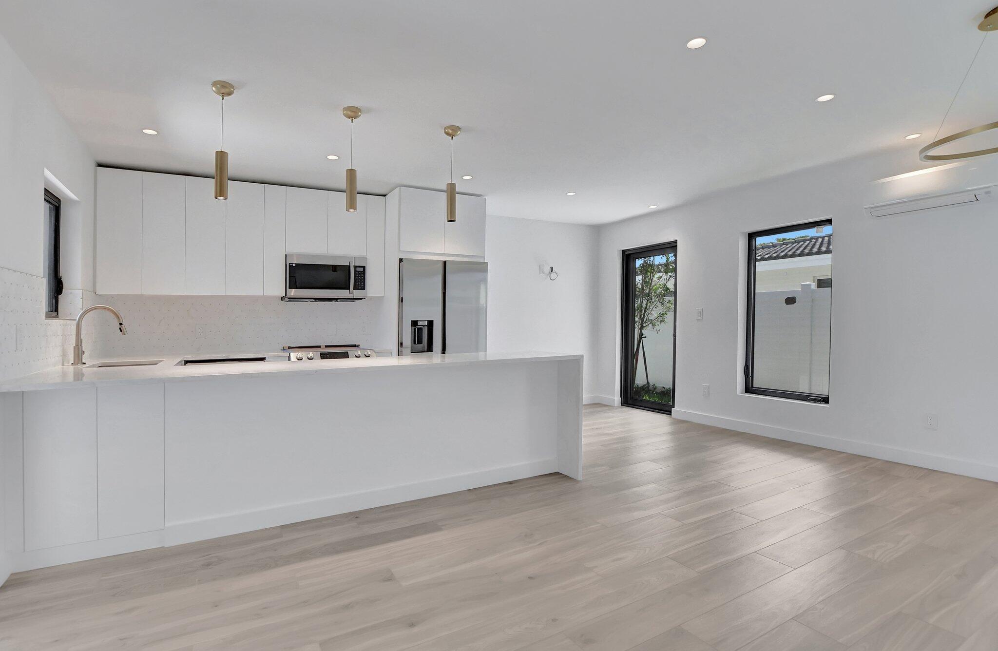 THE COVE - Residential Income
