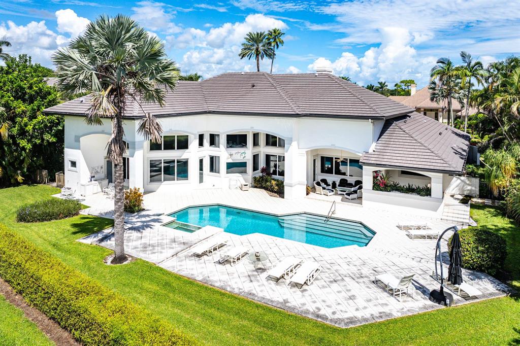 3200 Burgundy Drive N