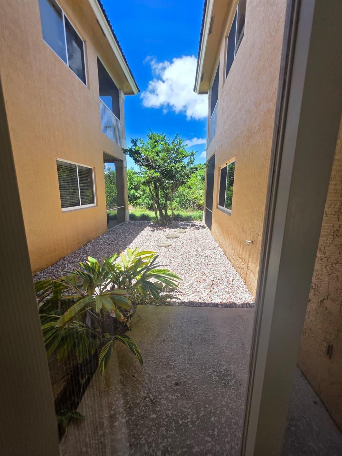 CASTLE PINES CONDOMINIUM - Residential Lease