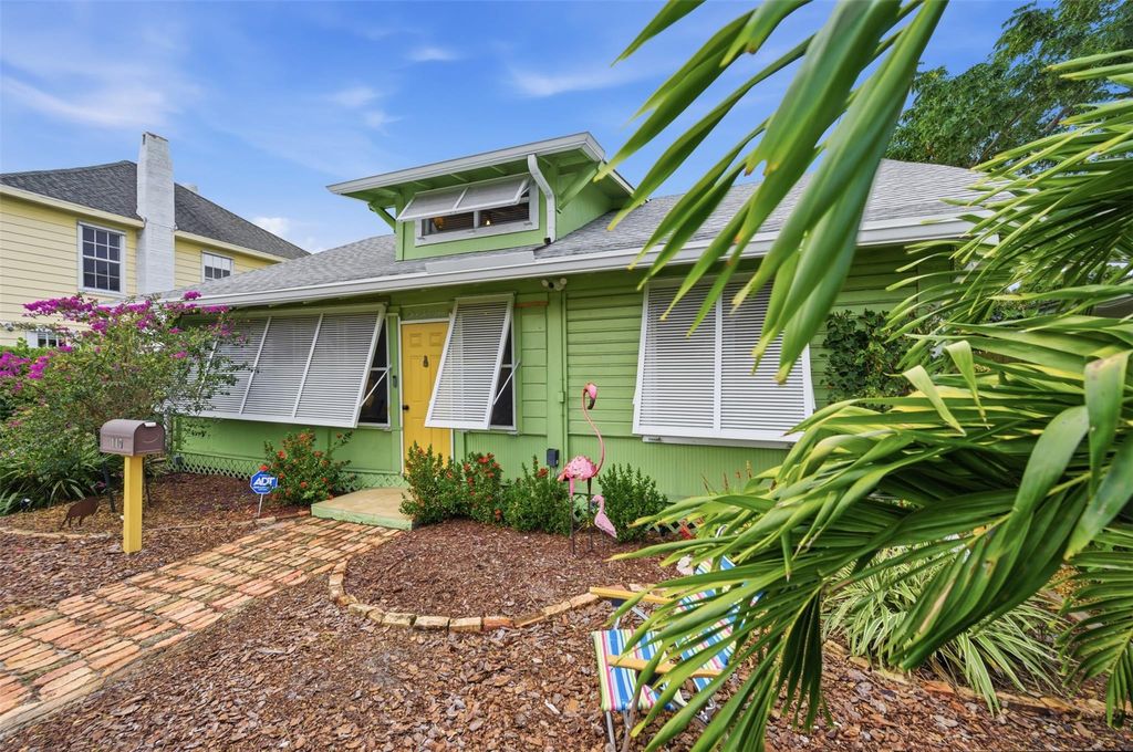 Photo of 117 S Palmway, Lake Worth Beach, FL 33460 (MLS # B26031443)